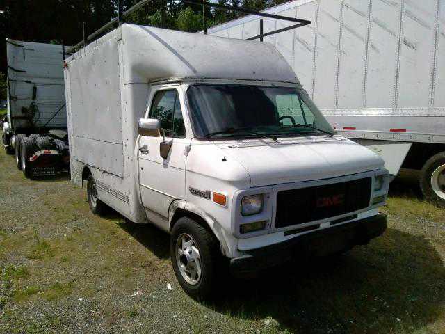 GMC Cutaway Van