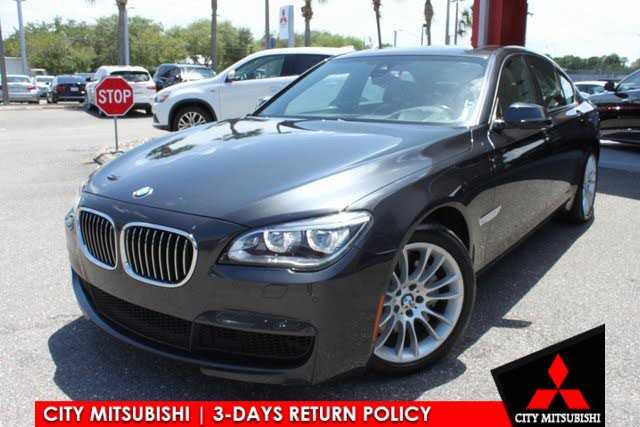 BMW 740i