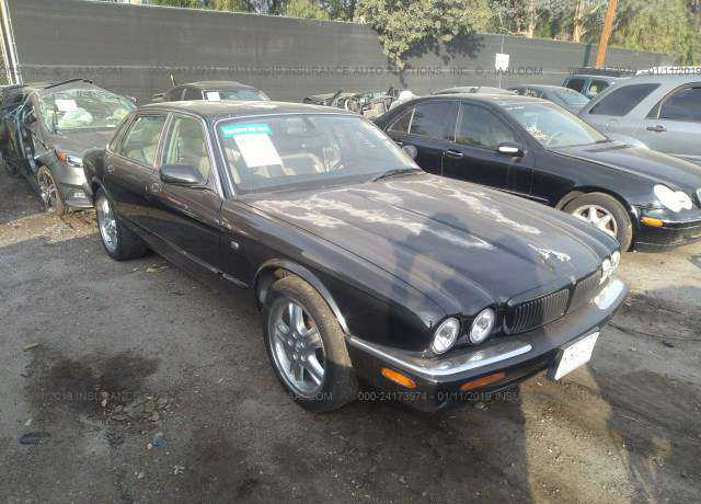 Jaguar XJ