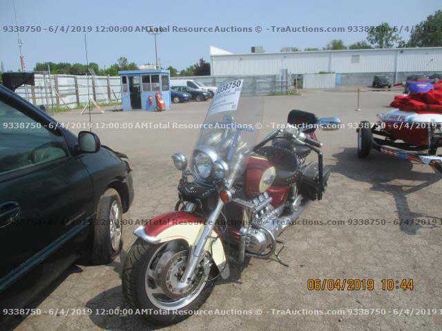 Honda GL1500C (VALKYRIE)