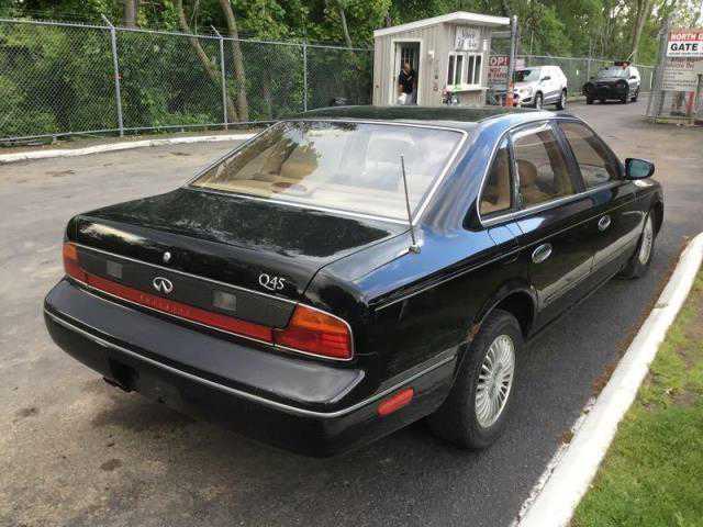 Infiniti Q45