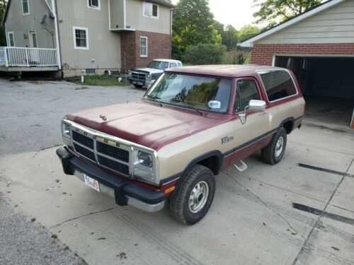 Dodge Ramcharger
