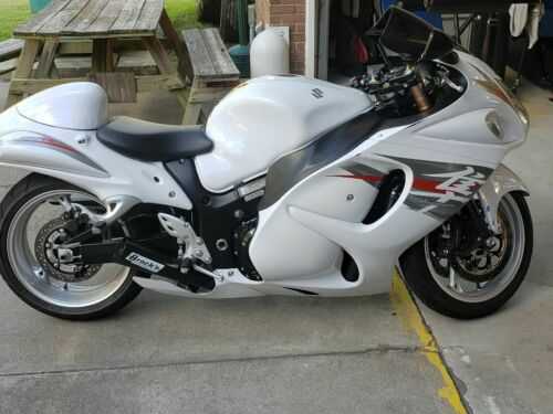Suzuki GSX1300R