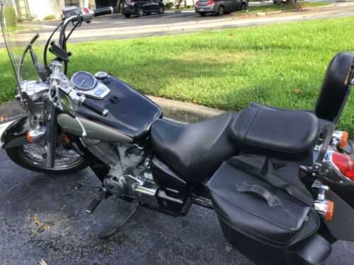 Honda VT750 (Shadow Aero)