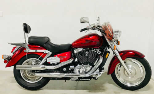 Honda VT1100C2 (SHADOW SABRE)