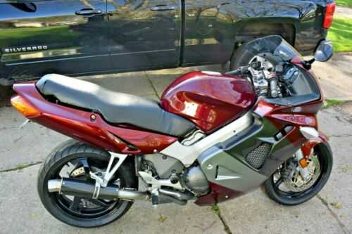 Honda VFR800Fi (INTERCEPTOR)