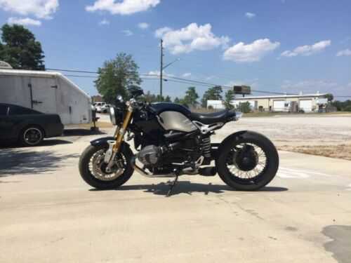 BMW R nineT