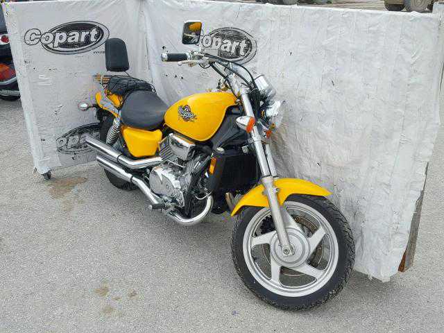 Honda VF750C (MAGNA)