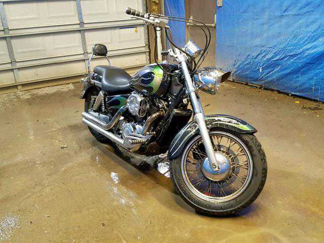 Honda VT1100C2 (SHADOW ACE)