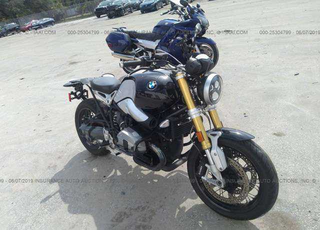 BMW R nineT