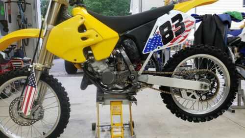 Suzuki RM125
