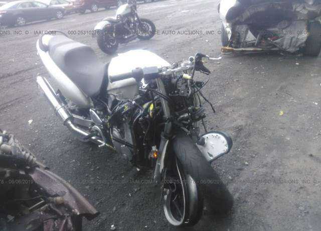 Suzuki GSX600F