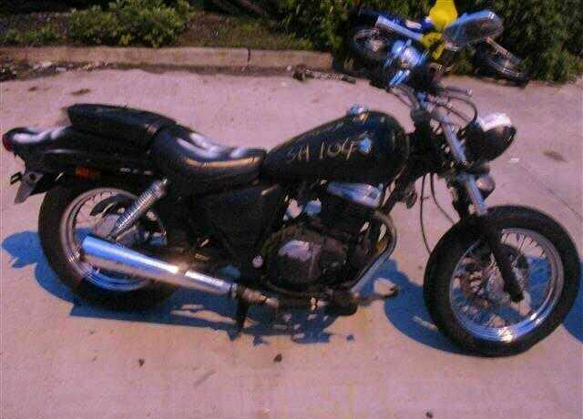 Suzuki GZ250