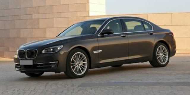 BMW 740i