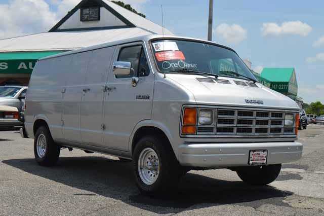 Dodge Ram Van