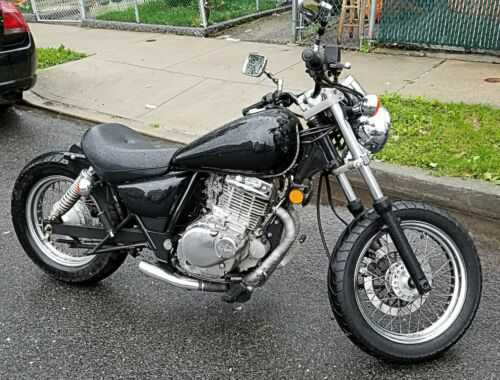 Suzuki GZ250