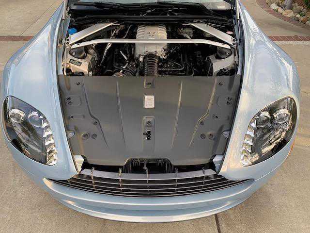 Aston Martin V8 Vantage
