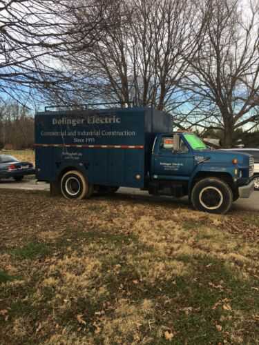 Ford F-700