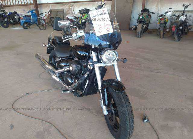 Suzuki VZ800