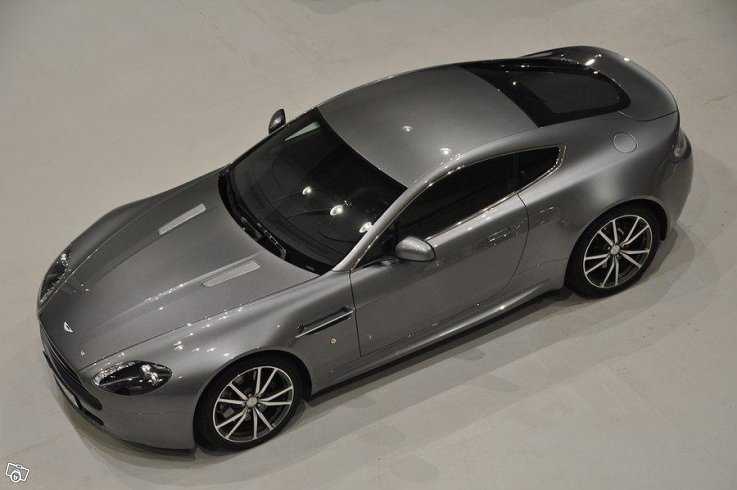 Aston Martin V8 Vantage