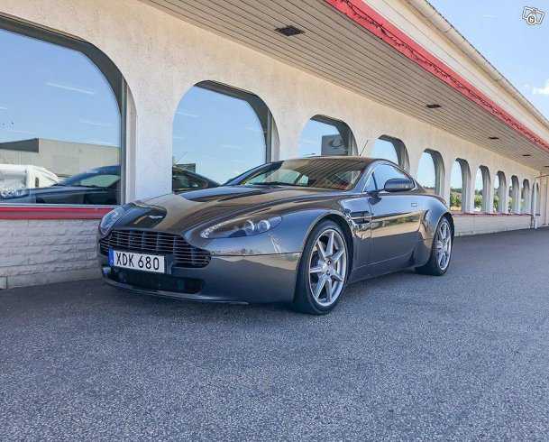 Aston Martin V8 Vantage