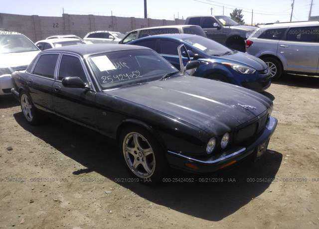 Jaguar XJR