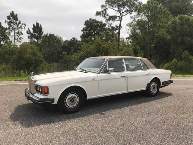 Rolls-Royce Silver Spur