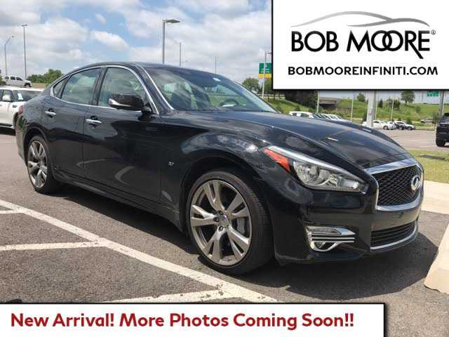 Infiniti Q70
