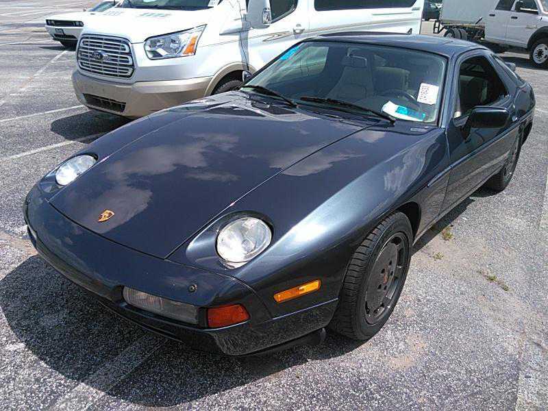 Porsche 928