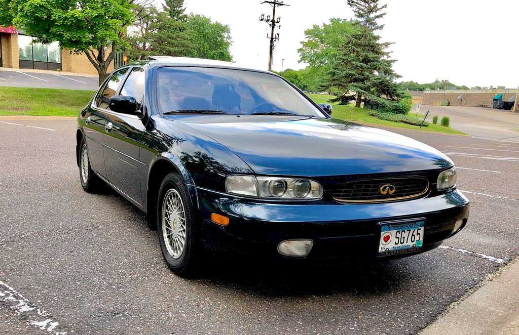Infiniti J30
