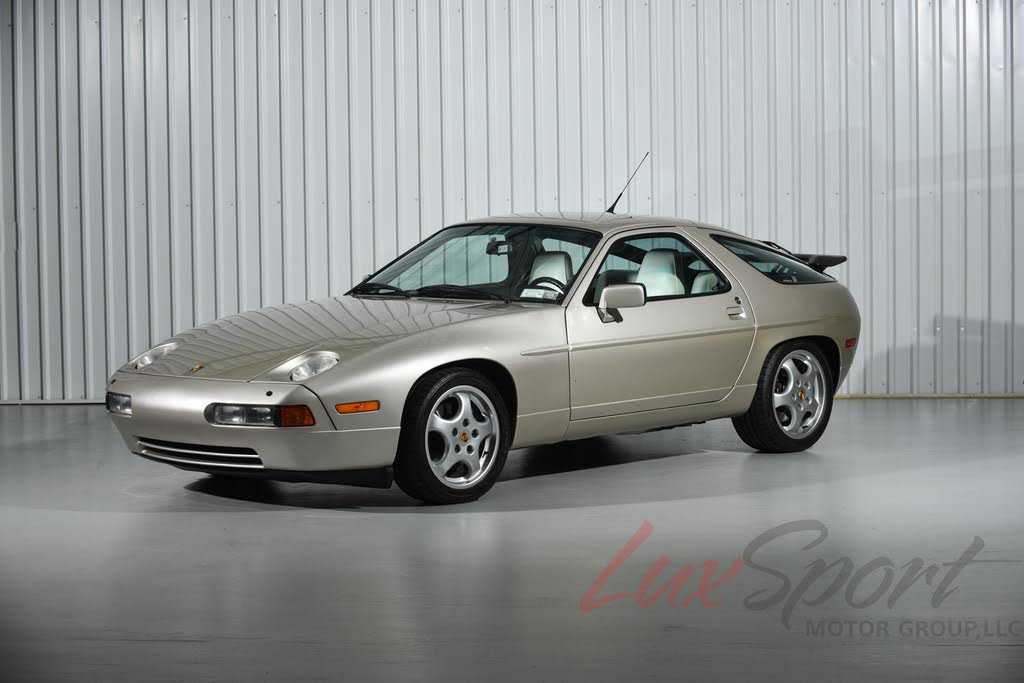 Porsche 928