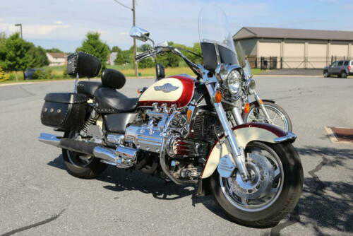 Honda GL1500C (VALKYRIE)