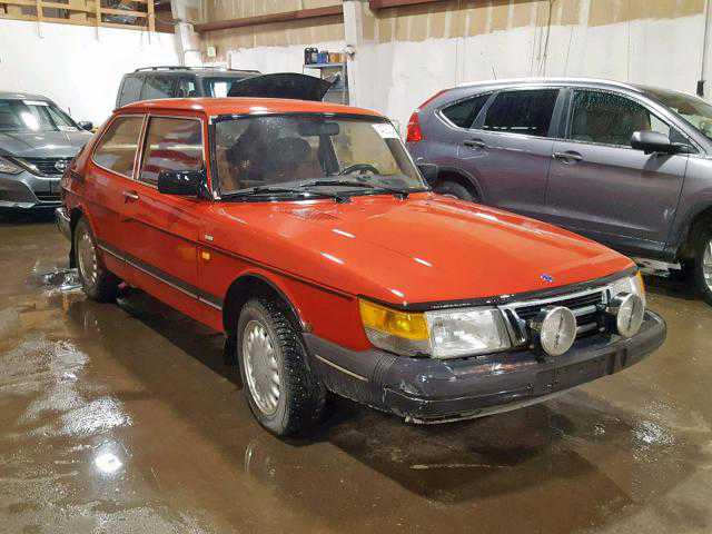 Saab 900