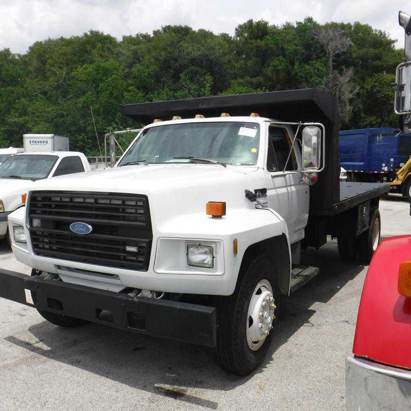 Ford F-700