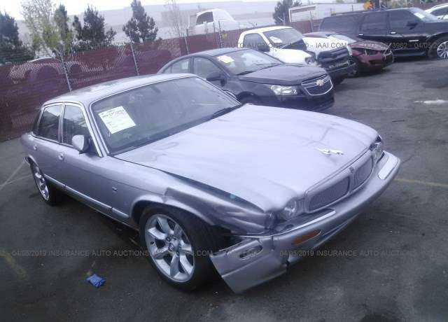 Jaguar XJR