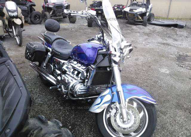 Honda GL1500C (VALKYRIE)