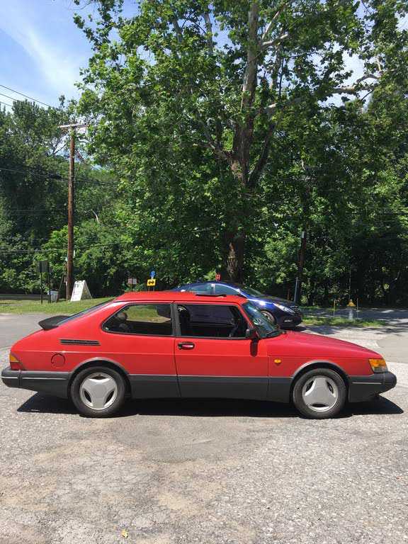 Saab 900