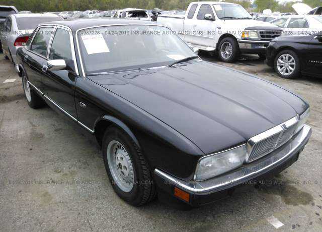 Jaguar XJ6