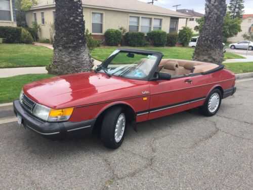 Saab 900