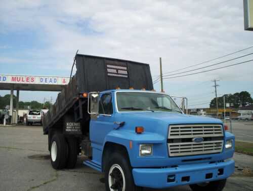 Ford F-700
