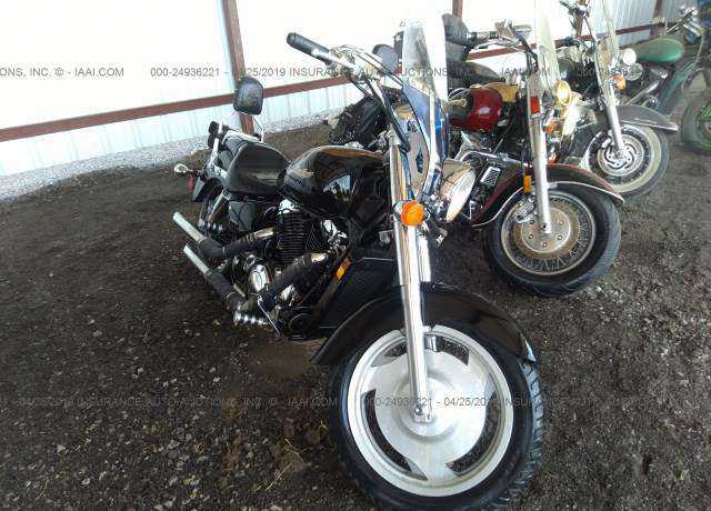 Honda VT1100C2 (SHADOW SABRE)