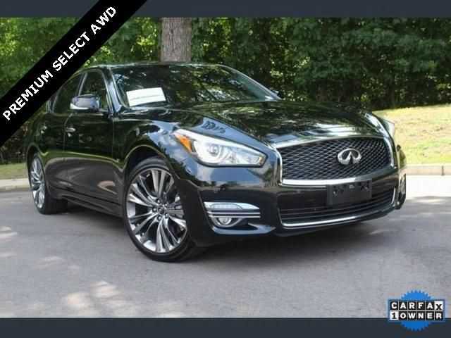 Infiniti Q70