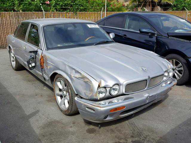 Jaguar XJR