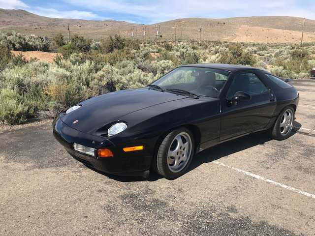 Porsche 928