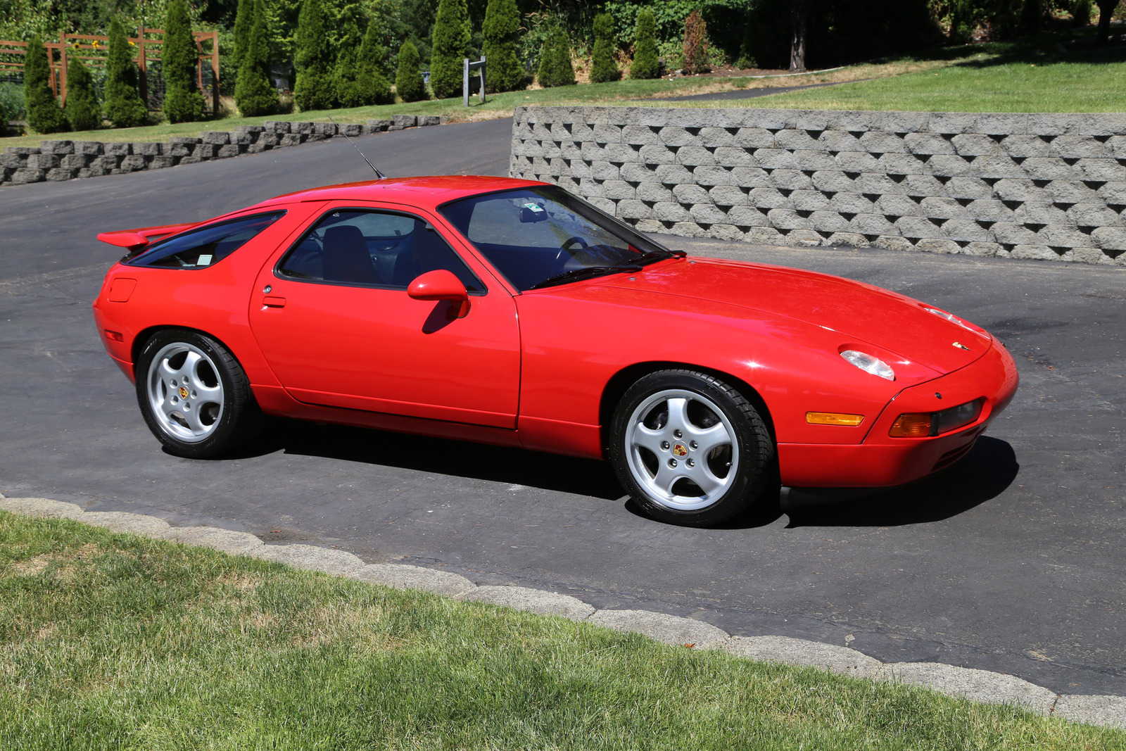 Porsche 928