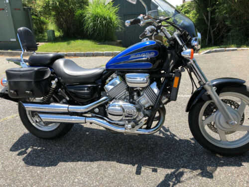 Honda VF750C2 (MAGNA)
