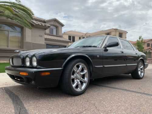 Jaguar XJR