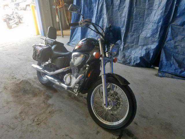 Honda VT600CD (SHADOW VLX DELUXE)