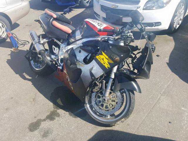 Suzuki GSX-R750