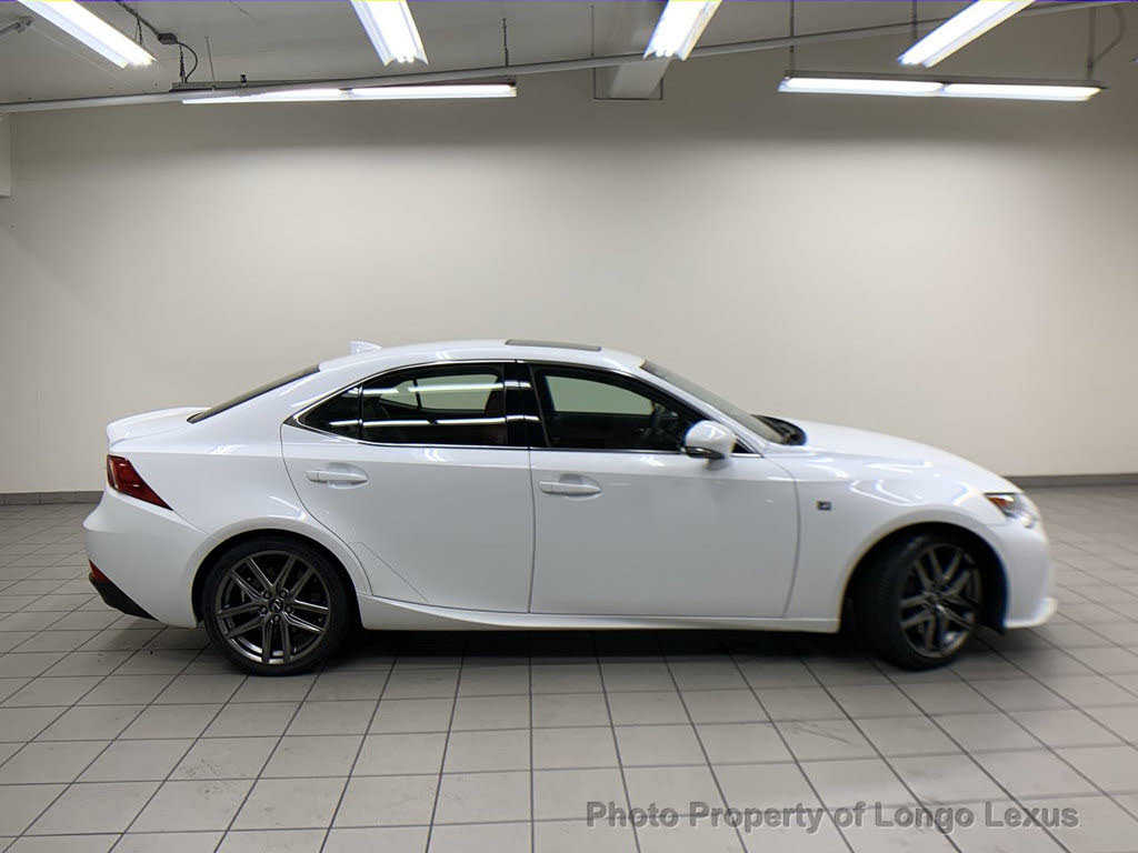 2016 Lexus IS